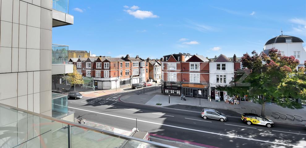 			LET, 2 Bedroom, 1 bath, 1 reception Apartment			 Qube Court. Balham Hill, Clapham South 